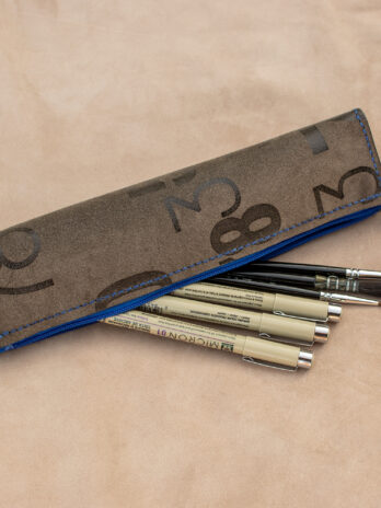 LITTERA Number Trousse en cuir